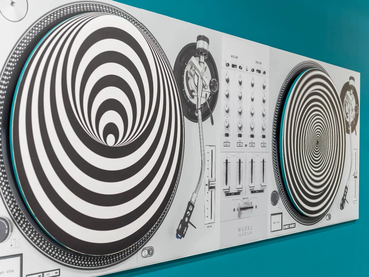 images exhibits gallery3 moi ath 1200×900 (1)